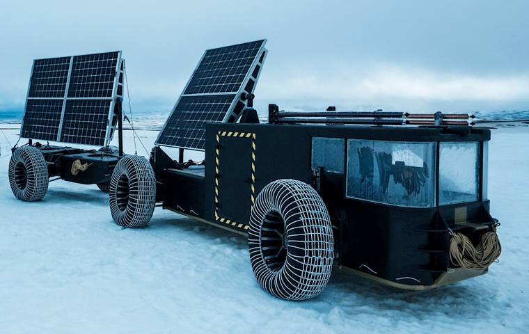 Purpose built vehicle for icy terrain