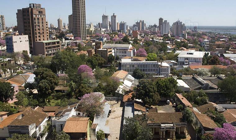 Latin American expanding town